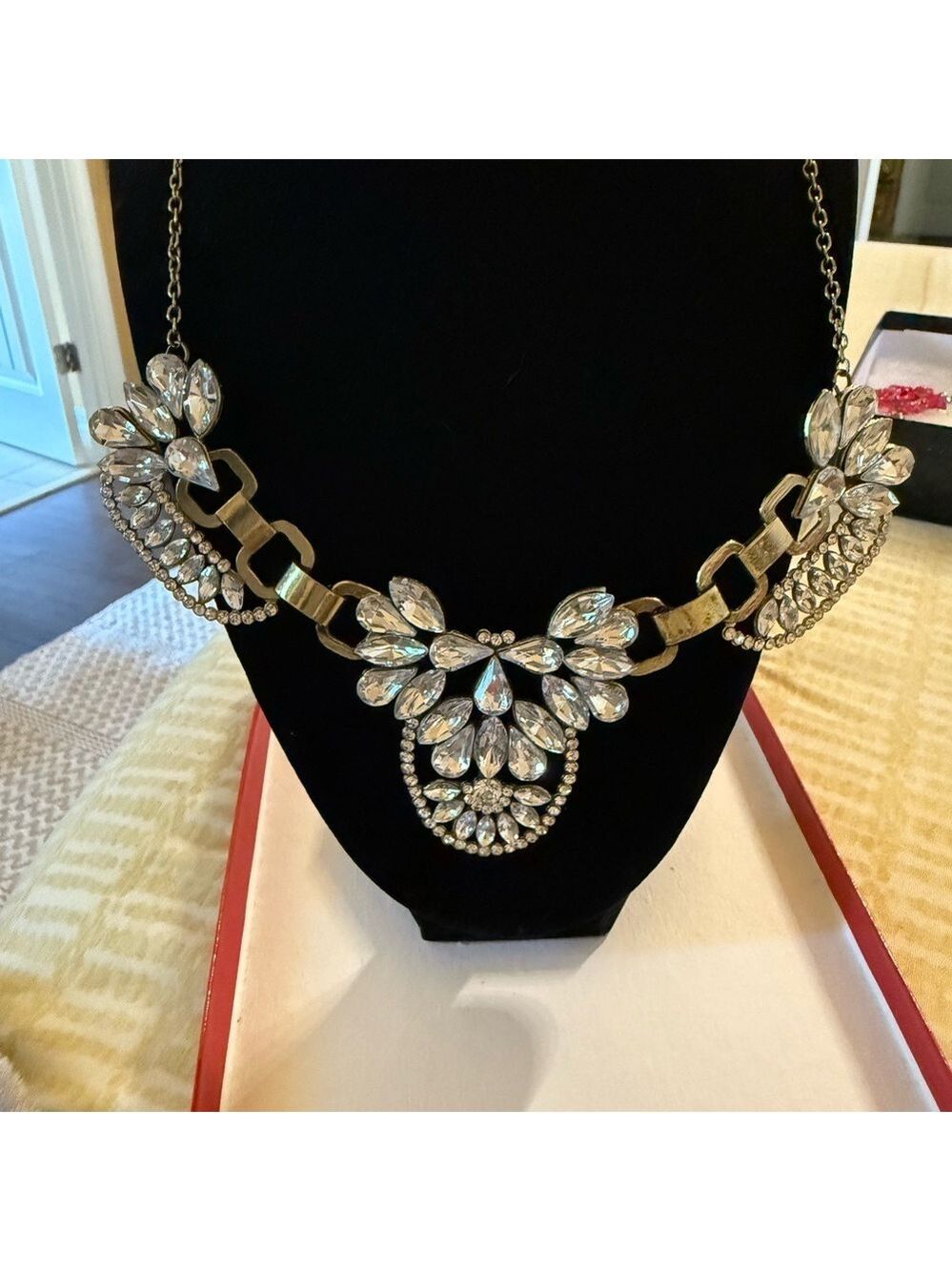 Chic Crystal and Silver Necklace
